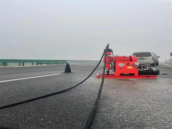 广阳马路路基路面开裂下沉注浆加固灌浆